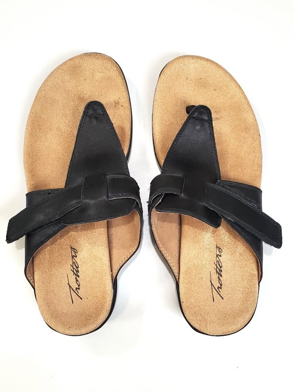 Trotters Robin Adjustable Thong Sandals Black 7.5
